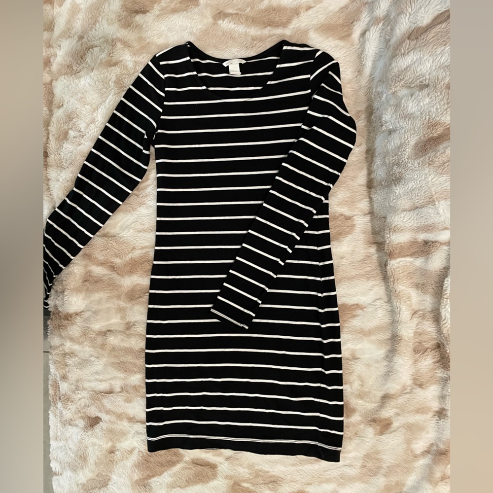 H&M Black and white stripped mini dress